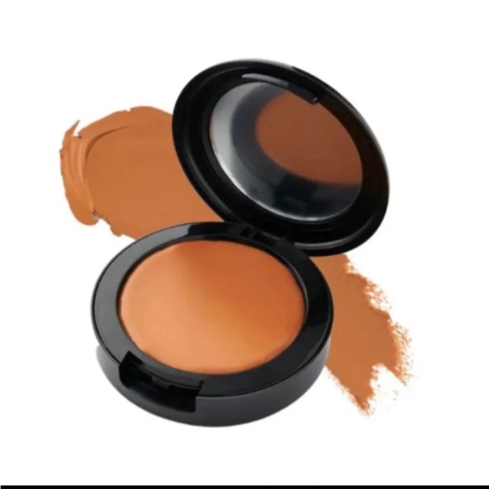 Danessa Myricks Power Cream Bronzer in Medium BNIB